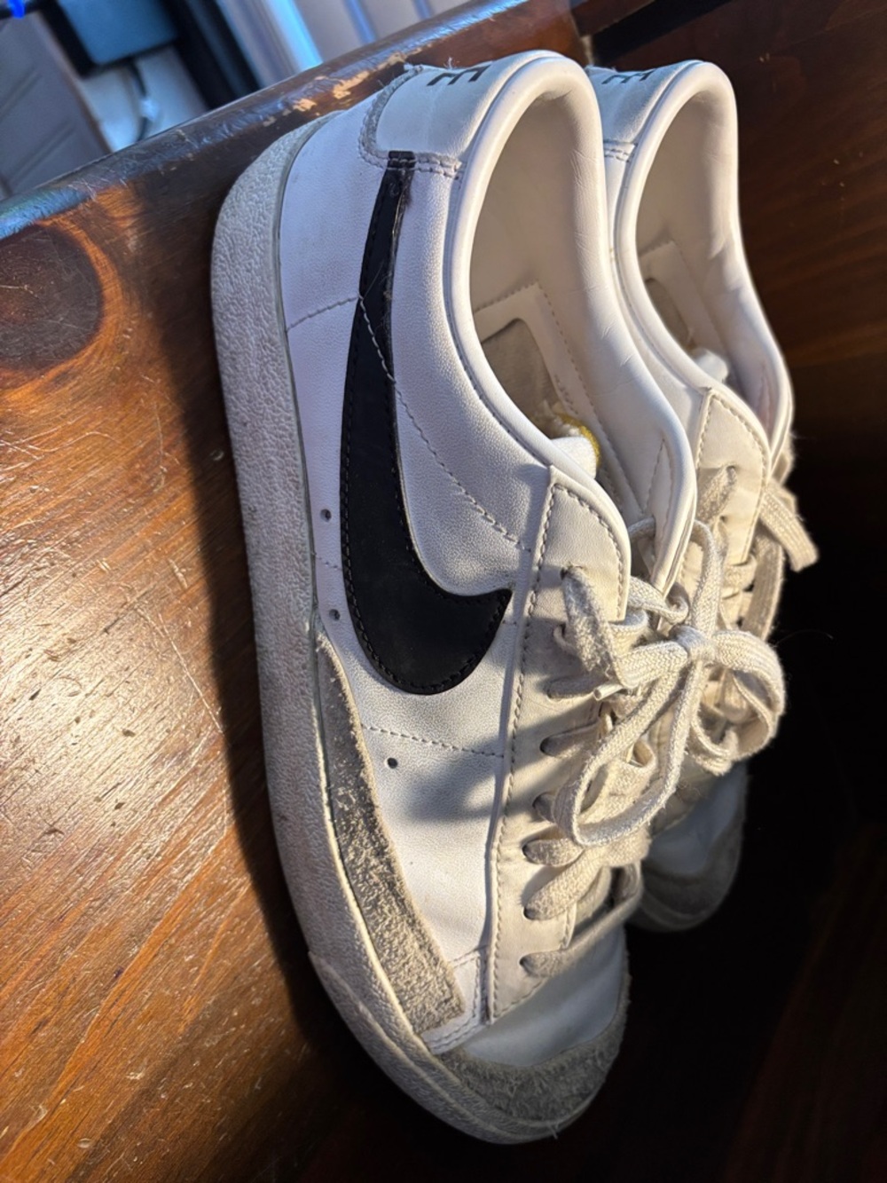 Nike blazers low // men’s 9 & women’s 10